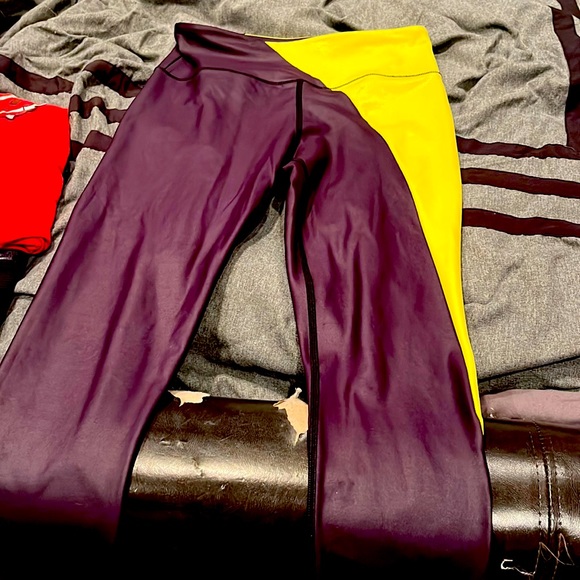 Zyia bumblebee leggings size 6-8 - Picture 1 of 1